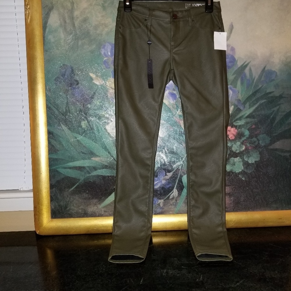 BlankNYC sz25 faux leather jeans